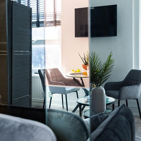 לונדון Trendy And Spacious Studio Near Notting Hill 1 מראה חיצוני תמונה